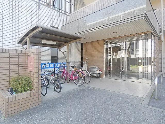 コンフォール南川のエントランス|毎日通るエントランスはこのようになっています