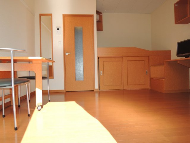 レオパレスＳｏｕｔｈ１０２０の居間・リビング