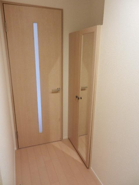 ソルディアス クローバーの玄関