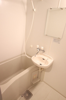 ★バス・トイレ別で使いやすいバスルーム★（別室参考写真）