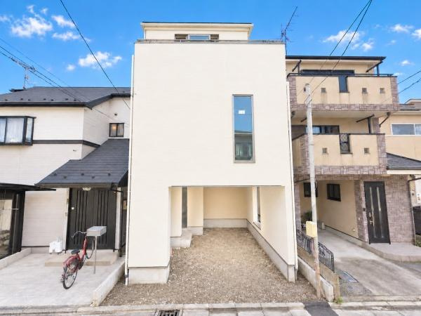 川崎市川崎区台町の新築一戸建の外観|周辺は落ち着いた街並み。
是非一度、現地へお越しください。
ご自宅まで送迎も可能です