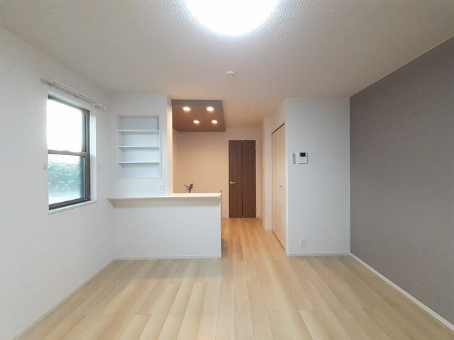 エクラ２２の内装|明るい室内です