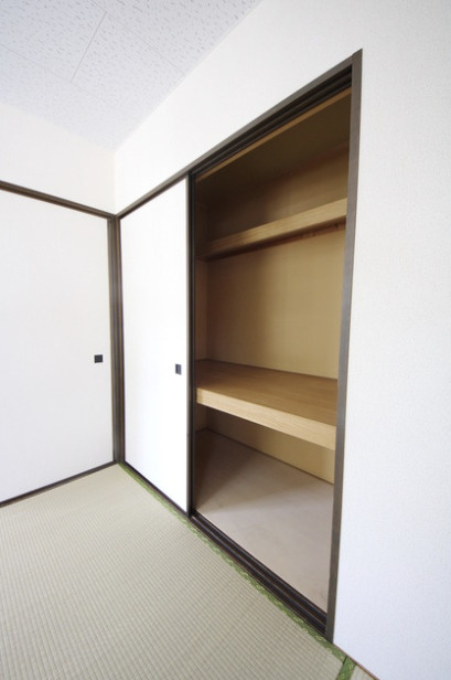 シャトレーひばりＣ棟の収納