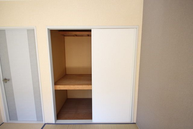 ディアス　ミヨシの収納