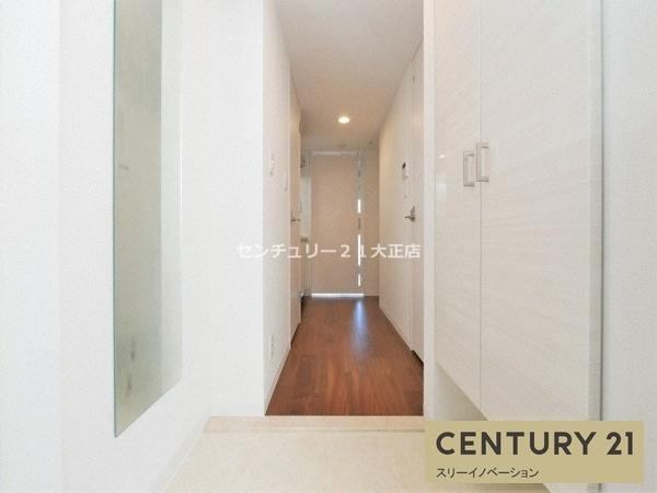 レオンヴァリエ大阪ベイシティ２の玄関
