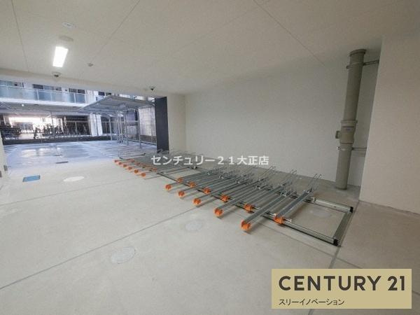 レオンヴァリエ大阪ベイシティ２の駐車場
