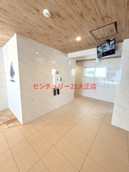 マリンズ弁天町のエントランス