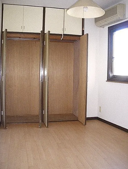 土屋ビルの収納