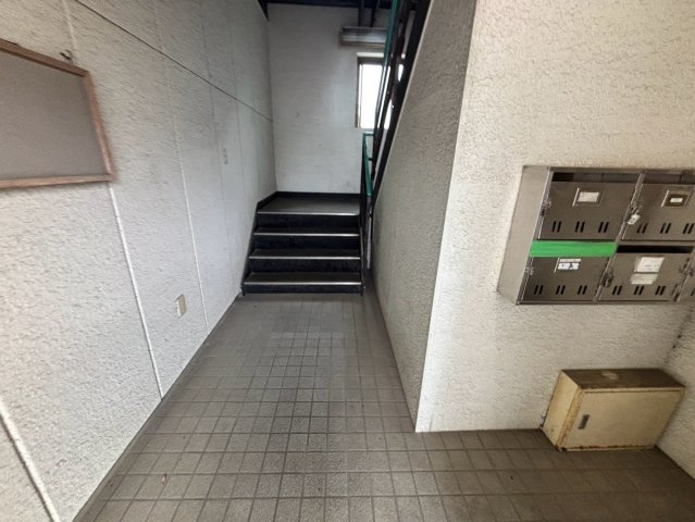 土屋ビルのロビー