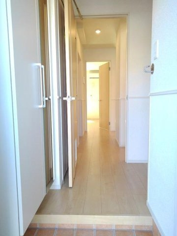 富山市小杉のアパートの玄関