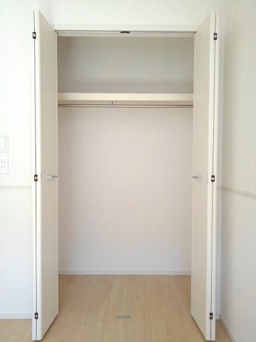 富山市小杉のアパートの収納