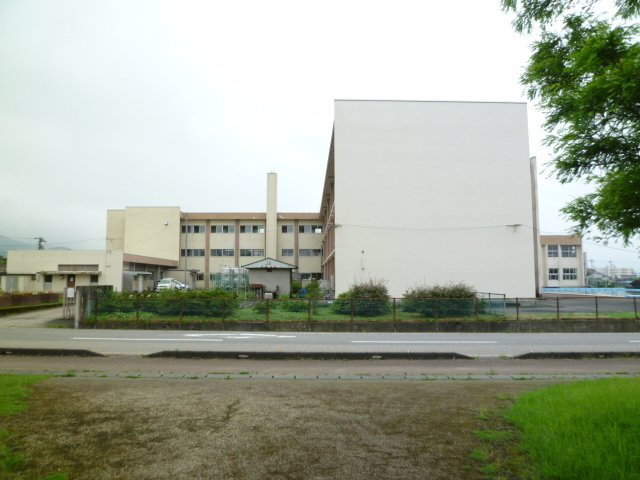 エスポアール　井波の周辺|井波小学校まで2400m