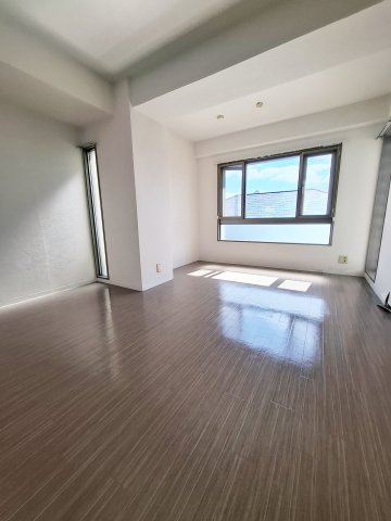 ヒルズ三番町の居間・リビング