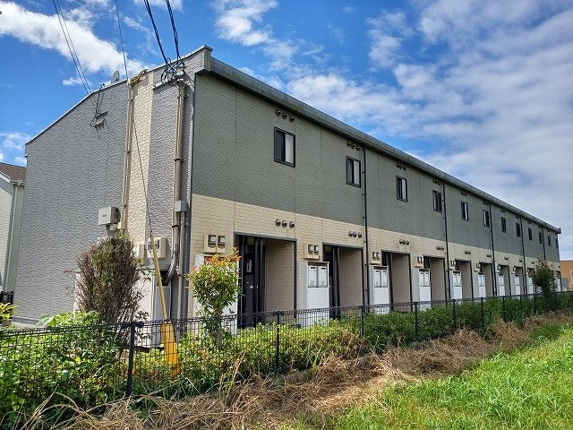 レオパレスミルクロードの外観