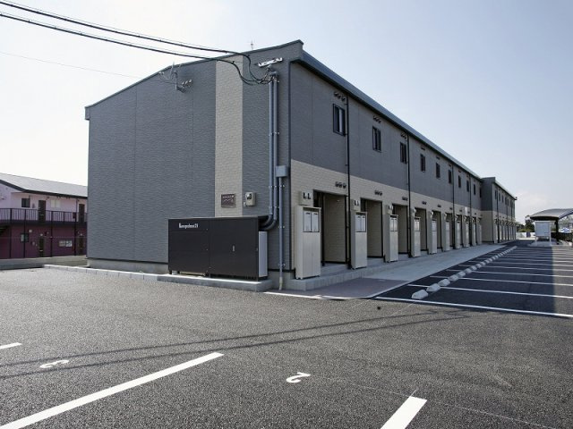 レオパレスインペリアルⅡの外観