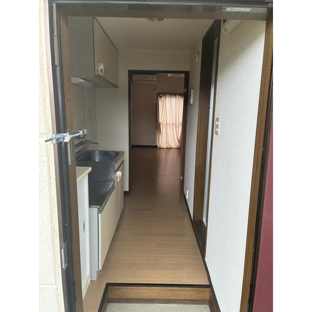 ヒルトップハイツの玄関