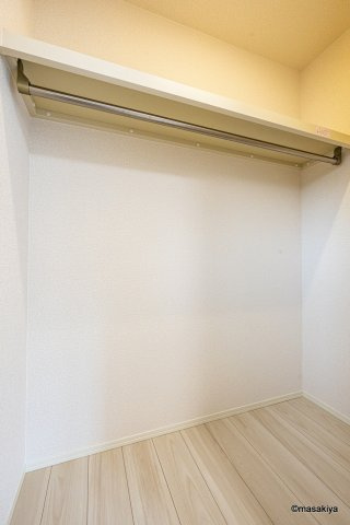 コンフォートTOWAの収納|写真は同じ大和ハウス施工のものです。色・仕様は異なります。