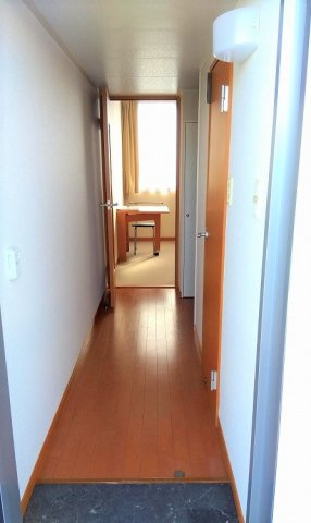 レオパレスＨＡＬの玄関