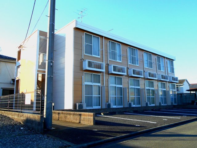 レオパレスクレスト原宿の外観