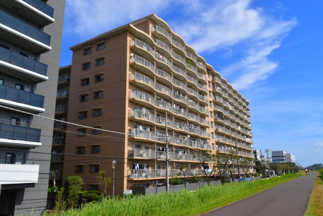 府中市住吉町２丁目の中古マンションの外観