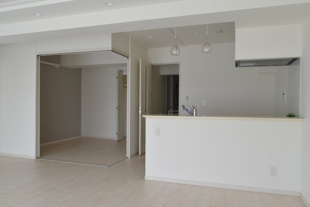 府中市住吉町２丁目の中古マンションの居間・リビング
