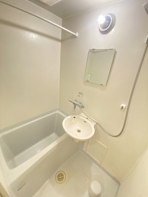 尼崎市西川２丁目のアパートの浴室