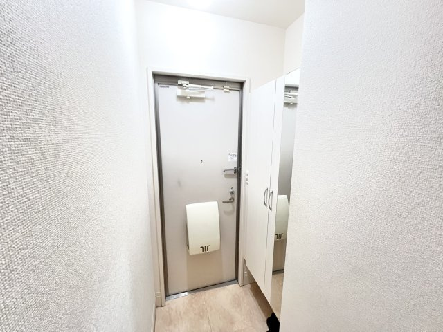 ロイヤルガーデンKIRINOKI　Ⅱの玄関|※別部屋参考写真
