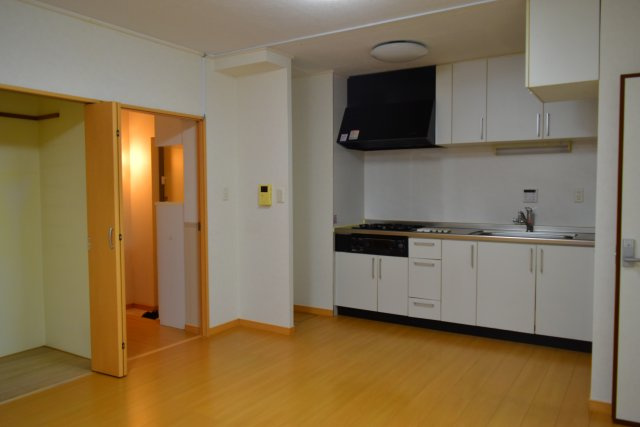 府中市本宿町１丁目の中古マンションの居間・リビング