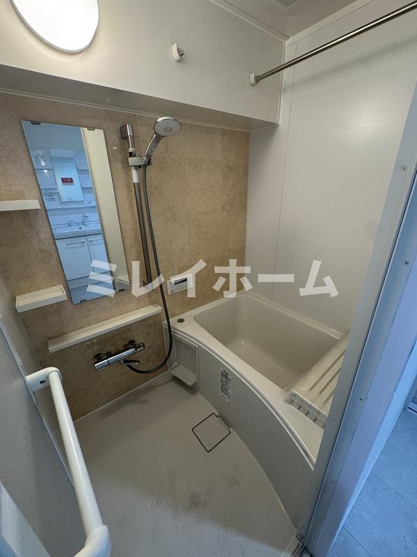 御殿山ニューハウジングの浴室