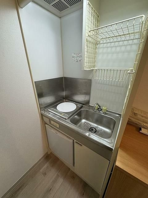 横浜市磯子区中原３丁目のアパートのキッチン
