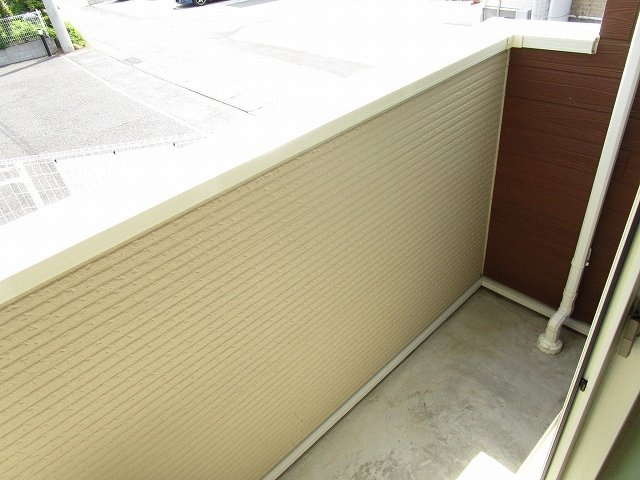 カーサ府中　Ⅰのバルコニー|暖かな日差しのふりそそぐバルコニー
