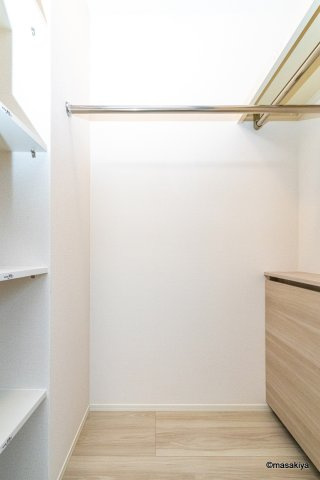 ルーチェの収納|写真は同じ大和ハウス施工の参考写真です。色・仕様は異なります。