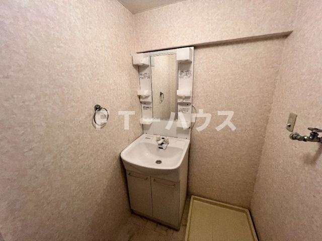 リアライズ市川原木の独立洗面台