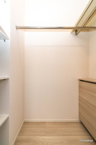 ルーチェの収納|写真は同じ大和ハウス施工の参考写真です。色・仕様は異なります。