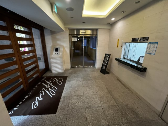 エフローレ日本橋浜町のロビー|宅配ＢＯＸ