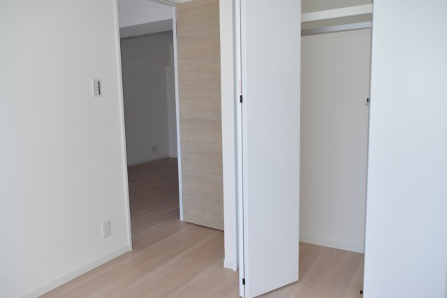府中市緑町２丁目の中古マンションの収納
