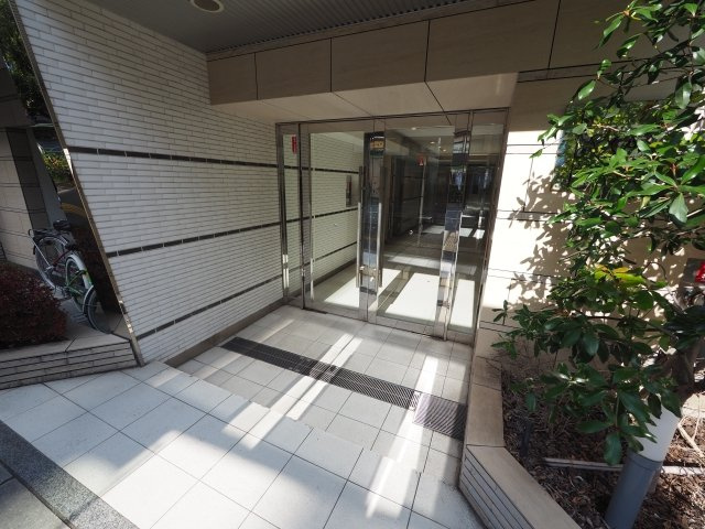 AXAS新宿TowersEast【おとり物件なし】#学生・社会人にオススメ！初期費用分割払いOK！のエントランス