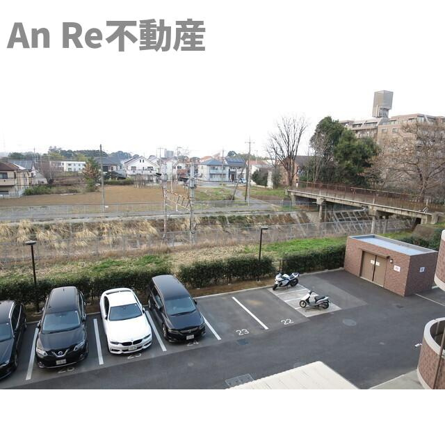 さいたま市緑区大字大門の賃貸マンションの駐車場|別部屋イメージ写真