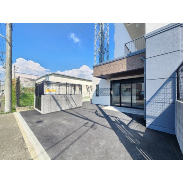 福岡市東区多の津５丁目の賃貸マンションの庭