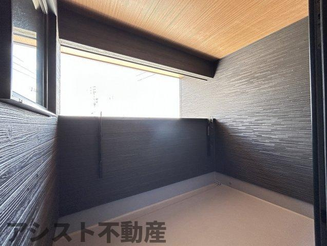 LumLumina Terrace 飯塚駅西7号地のバルコニー|外からの目が気にならないバルコニーで洗濯物が干せます