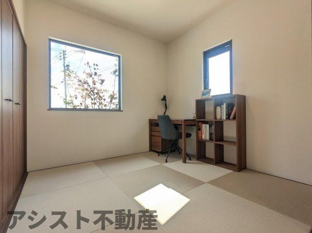 LumLumina Terrace 飯塚駅西7号地の和室|和室があると落ち着いた雰囲気になりますね