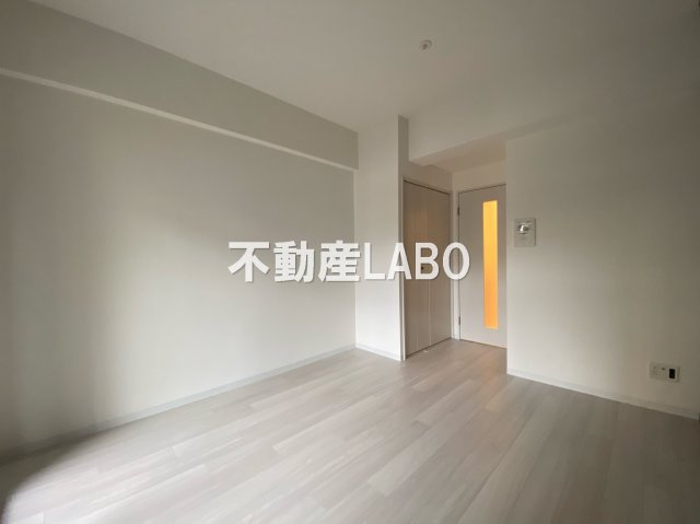 ForRealize弁天町CROSSの洋室