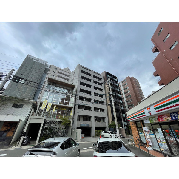 福岡市中央区平尾２丁目の賃貸マンションの庭