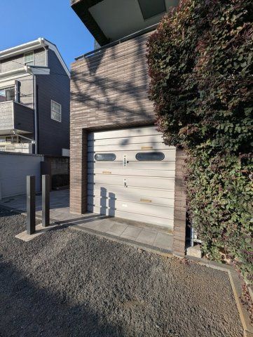 ガーデンハウス浜田山の設備|専用車庫