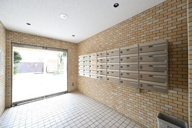 日神パレス方南町第二のエントランス|落ち着いたエントランスです