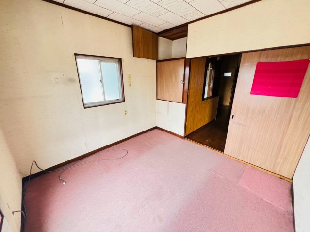 下畑町字石畳戸建の洋室