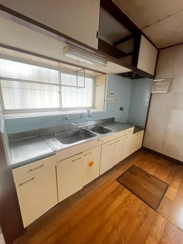 下畑町字石畳戸建のキッチン