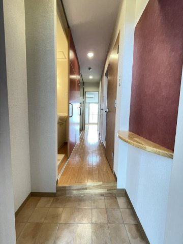 日和マンションの玄関