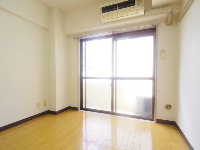 東本町ハイツ第２の居間・リビング