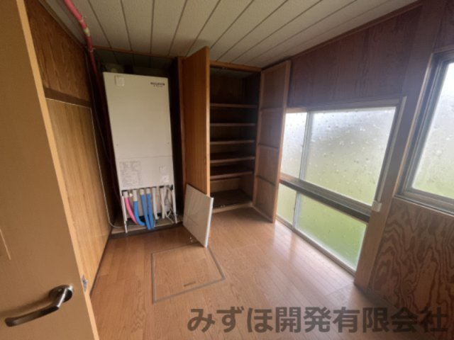山形市下東山4143のその他|9/7　キッチンの右隣の給湯器の部屋